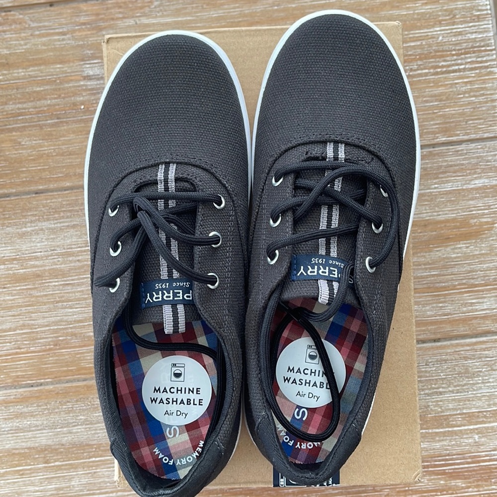 NWT Kids Spinnaker Sperry Shoes
